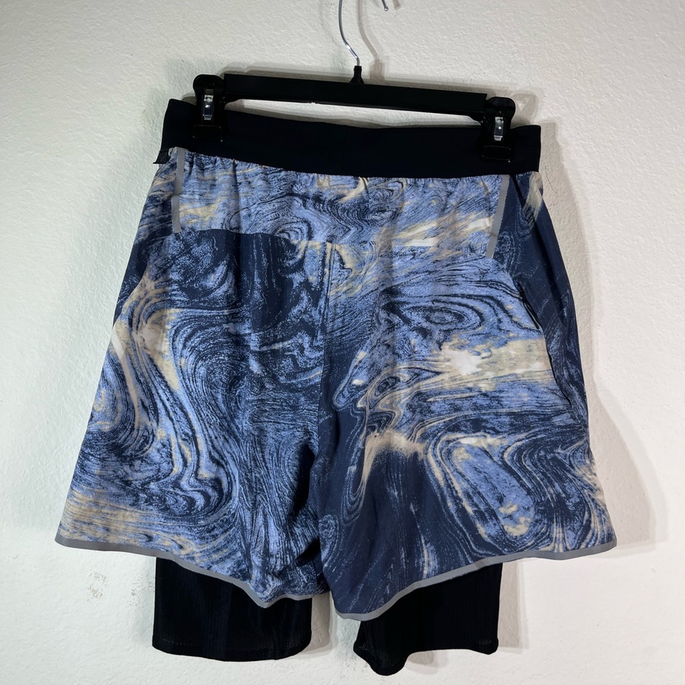 Lululemon Lab Diffract Run Short Lined Sz S - image 2